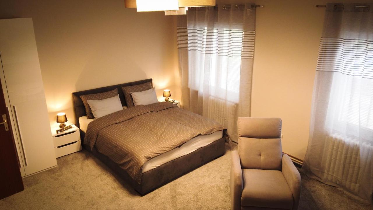 Blue Crystal Apartment Subotica Luaran gambar
